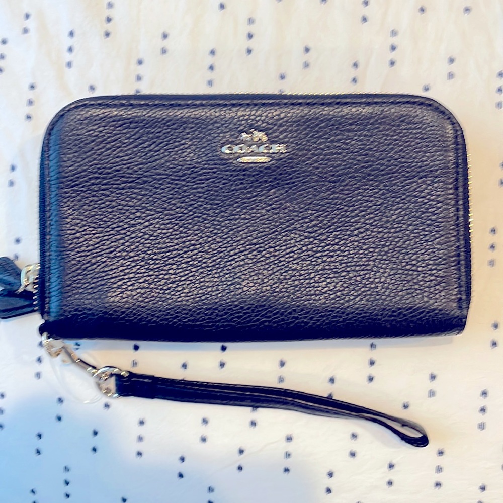 Coach double zipper accordion wallet interior flaw